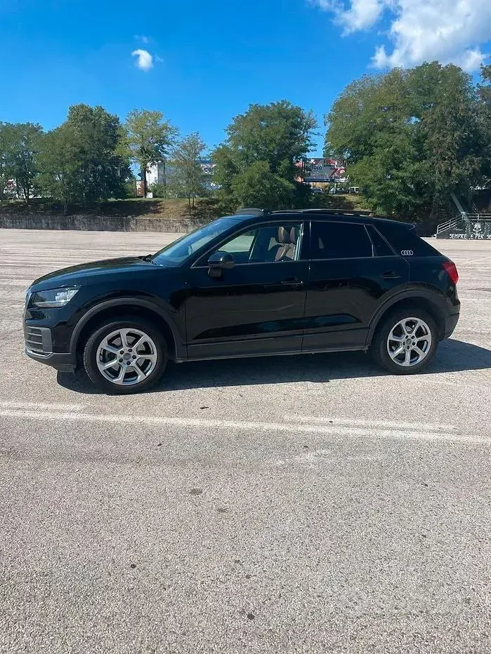 Usata Audi Q2 Business 116 CV (85 kW) 2017 Nero SUV