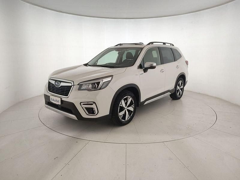 Bianco Usata 2020 Subaru Forester Premium SUV | 25.700 € (Buon prezzo) - Immagine 1/4