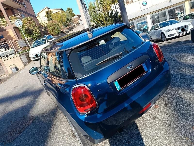 Usata Mini ONE 75 CV (55 kW) 2017 Blu Utilitaria
