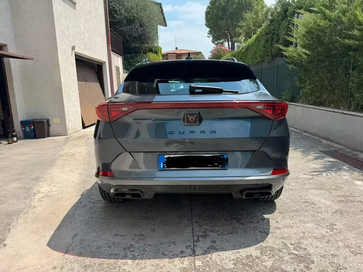 Usata Cupra Formentor 150 CV (110 kW) 2023 Grigio SUV