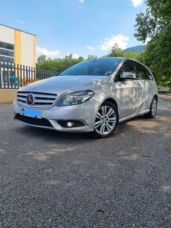 Usata Mercedes B180 Executive 109 CV (80 kW) 2013 Utilitaria