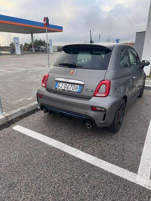 Usata Abarth 595 165 CV (121 kW) 2022 Grigio Utilitaria