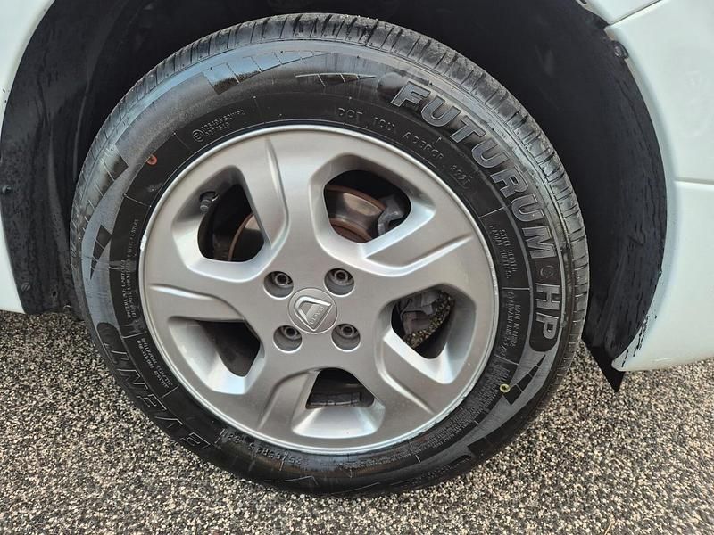 Usata Dacia Sandero 75 CV (55 kW) 2015 Bianco Berlina