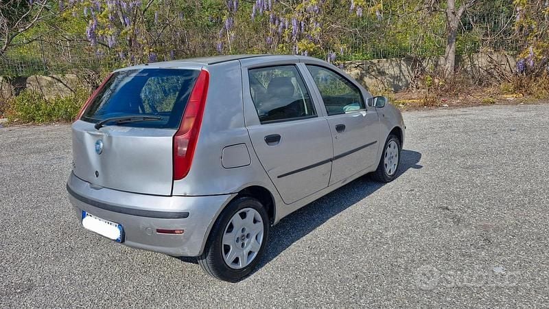 Usata Fiat Punto 2005 Utilitaria