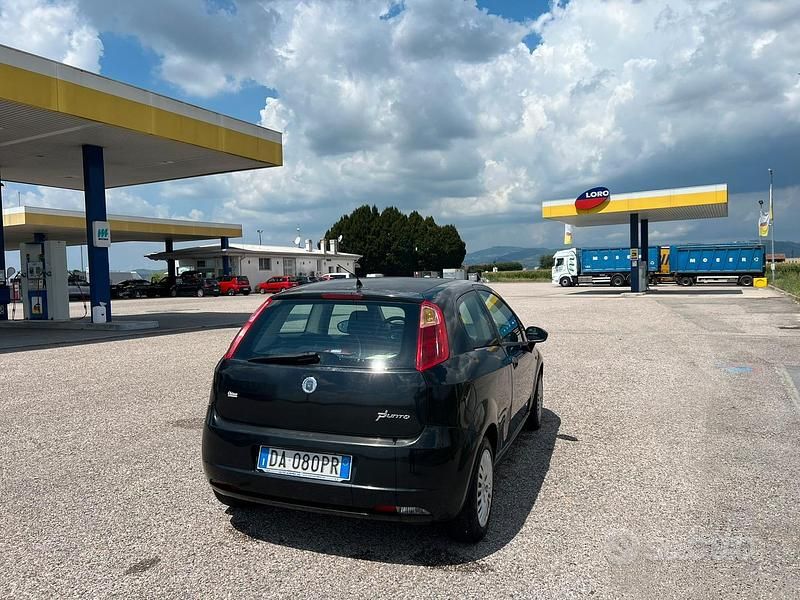 Usata Fiat Punto 60 CV (44 kW) 2007 Nero Utilitaria