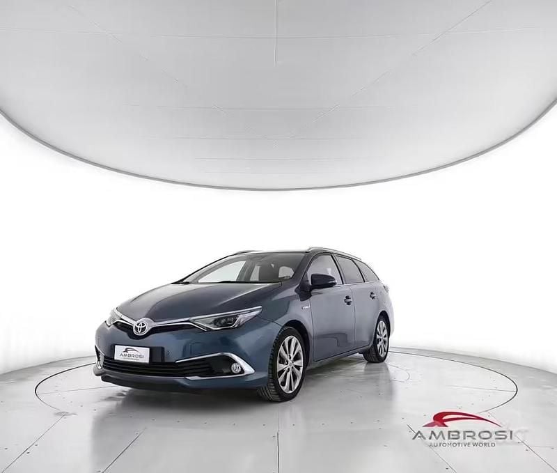 Usata Toyota Auris Hybrid Lounge 99 CV (72 kW) 2017 Blu Station wagon