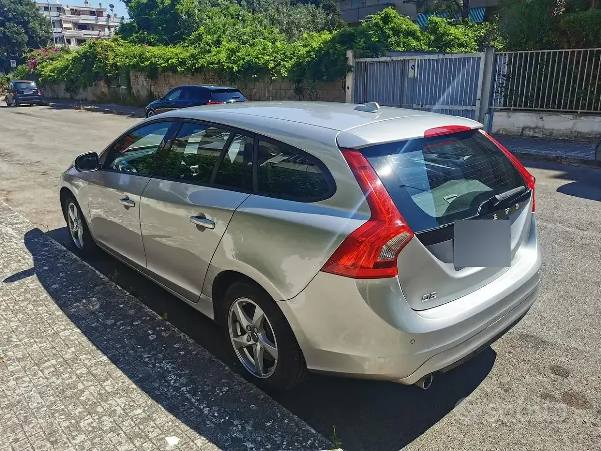 Usata Volvo V60 Business Edition 120 CV (88 kW) 2018 Station wagon
