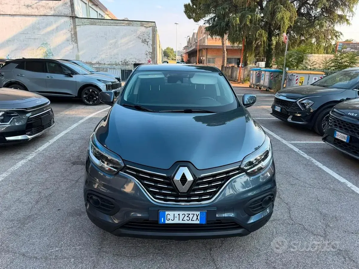 Usata Renault Kadjar Equilibre 116 CV (85 kW) 2022 Bluazzurro SUV