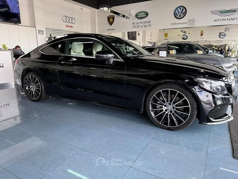 Usata Mercedes C250 Premium 204 CV (150 kW) 2016 Nero Coupé