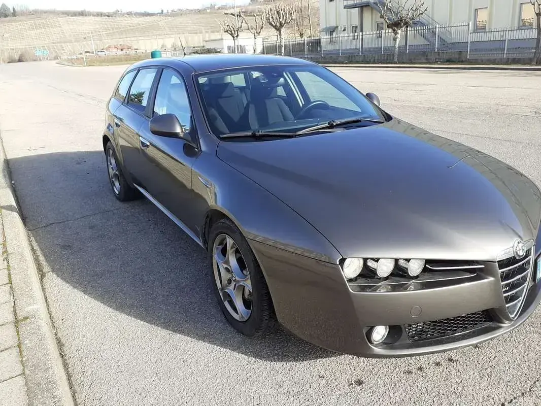 Usata Alfa Romeo 159 Ti 150 CV (110 kW) 2009 Station wagon