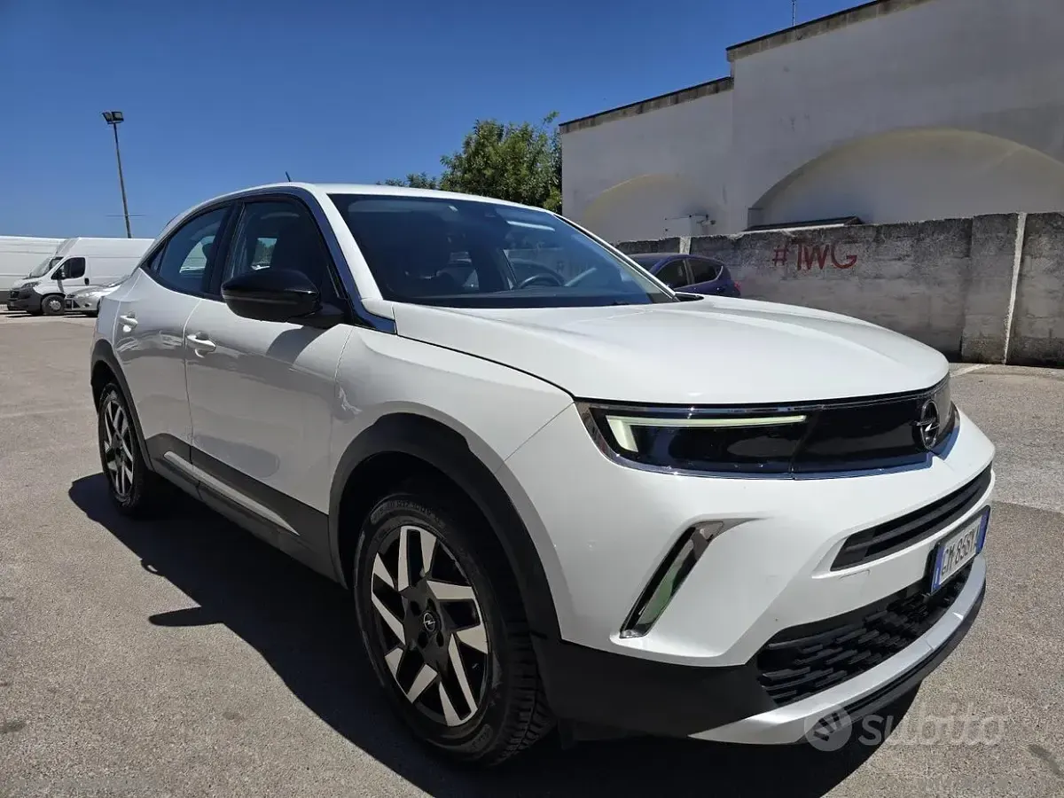 Usata Opel Mokka Elegance 131 CV (96 kW) 2023 Bianco SUV