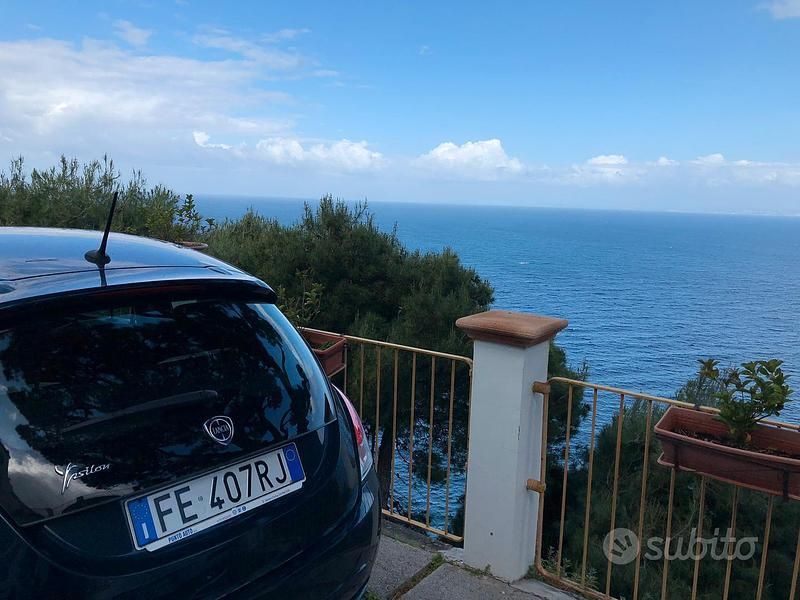 Usata Lancia Ypsilon 69 CV (50 kW) 2016 Blu Utilitaria