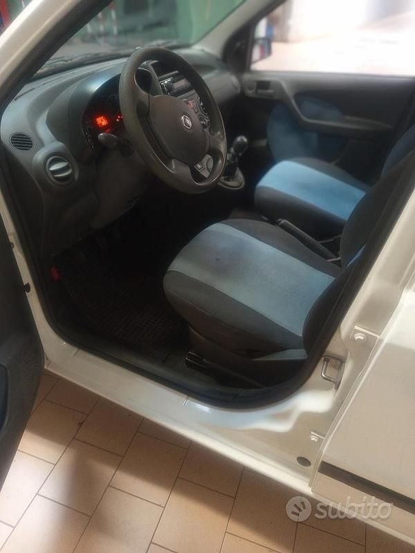 Usata Fiat Panda Dynamic 60 CV (44 kW) 2009 Bianco Utilitaria