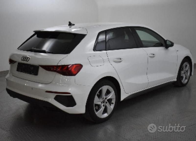 Usata Audi A3 S-Line 116 CV (85 kW) 2024 Bianco Berlina