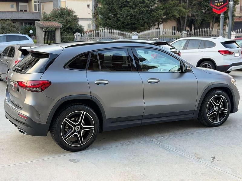 Usata Mercedes GLA200 Premium 150 CV (110 kW) 2020 Grigio magno designo SUV