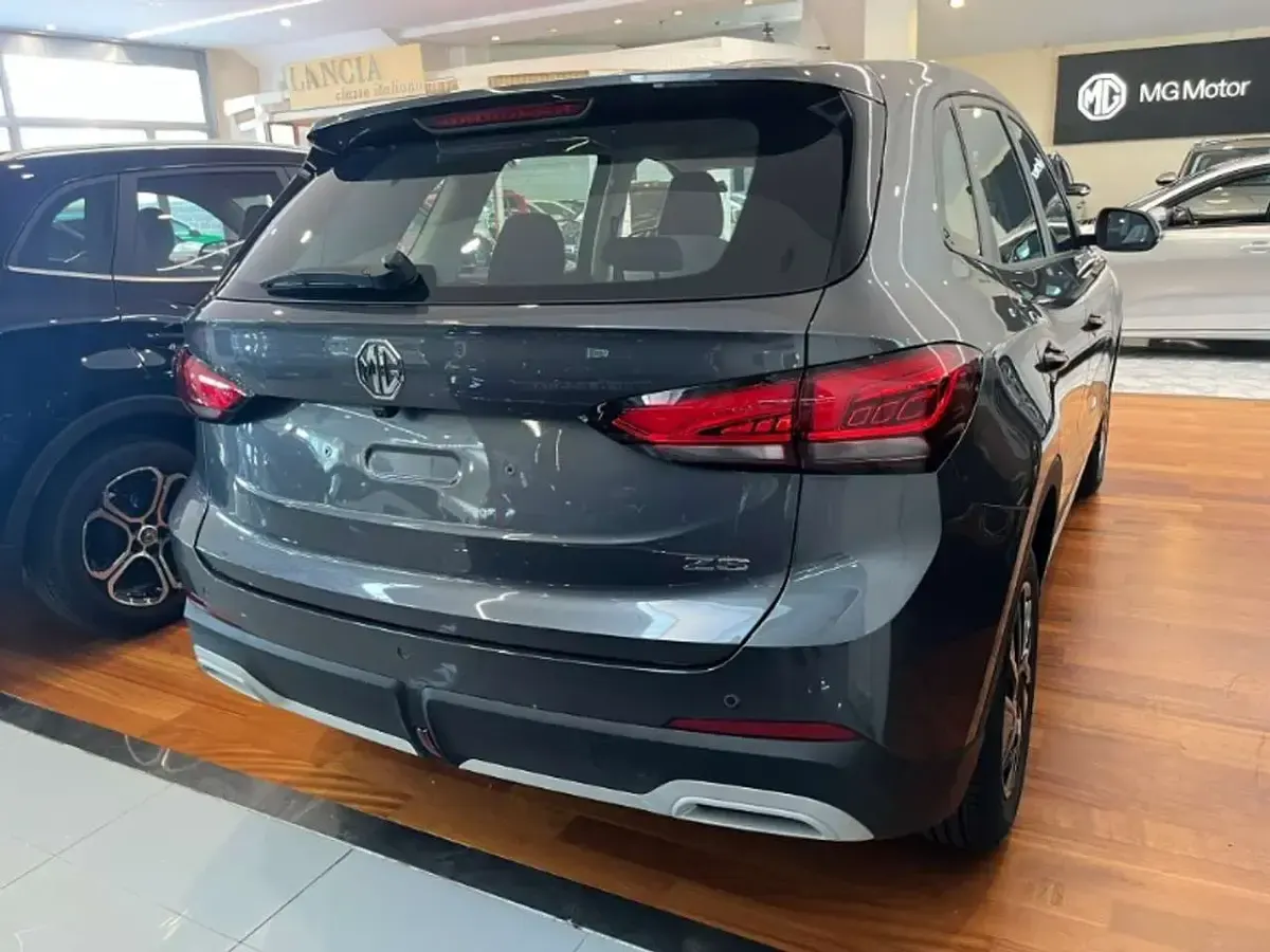 Nuova MG ZS 116 CV (85 kW) 2026 Grigio SUV