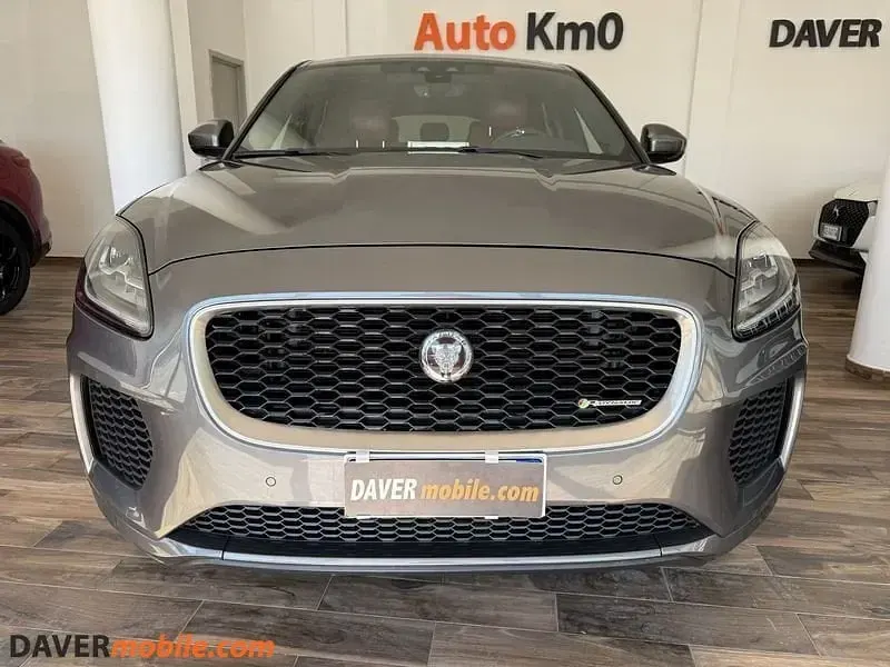 Usata Jaguar E-Pace 241 CV (177 kW) 2019 Grigio scuro SUV