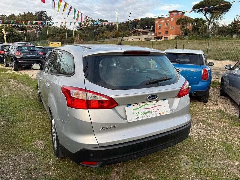 Usata Ford Focus 115 CV (84 kW) 2012 Argento Station wagon