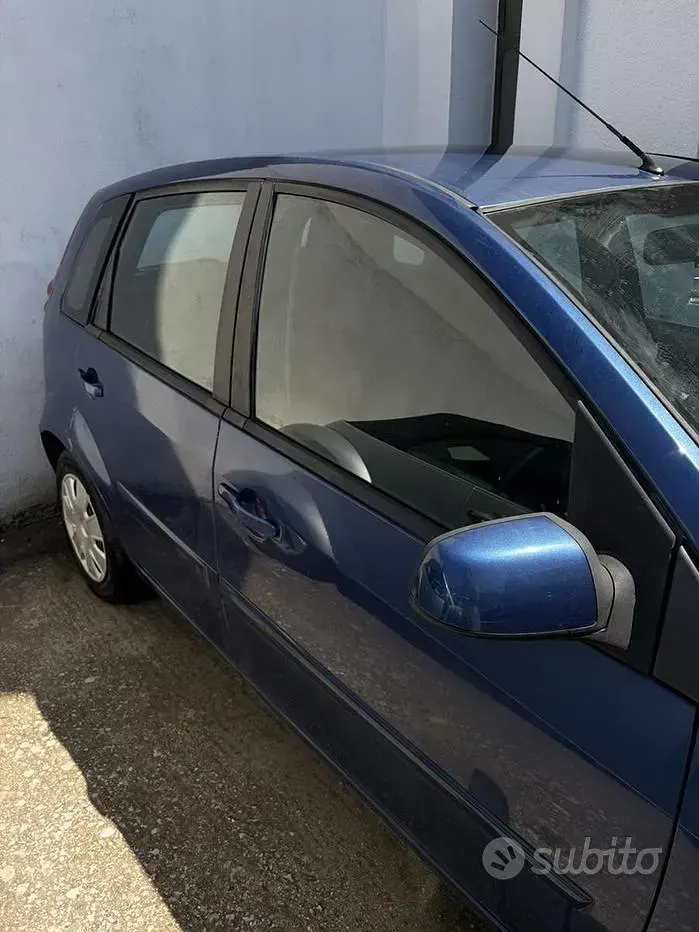 Usata Ford Fiesta 68 CV (50 kW) 2008 Bluazzurro Utilitaria
