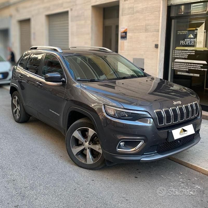 Usata Jeep Cherokee Limited 194 CV (142 kW) 2019 Grigio SUV