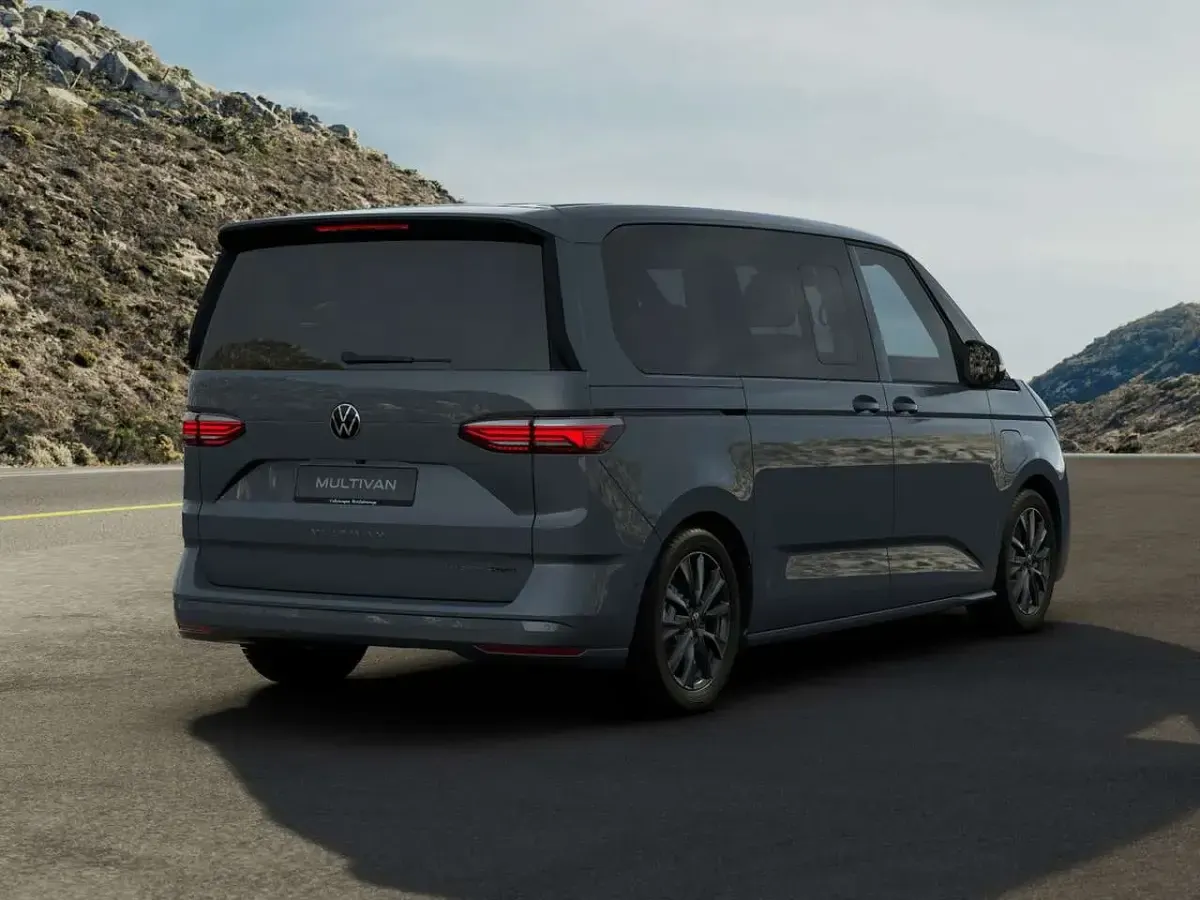 Nuova VW Multivan Life 245 CV (180 kW) 2026 Pure grey Monovolume