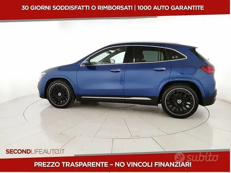 Usata Mercedes GLA180 Advanced Plus 116 CV (85 kW) 2024 Blu SUV