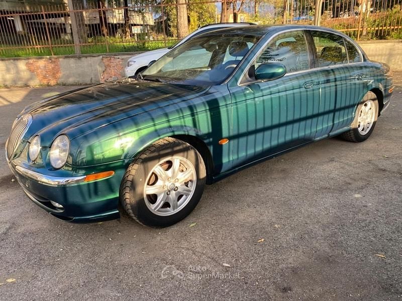 Verde metallizzato Usata 2002 Jaguar S-Type Executive Tre volumi | 4500 € (Molto cara) - Immagine 1/4