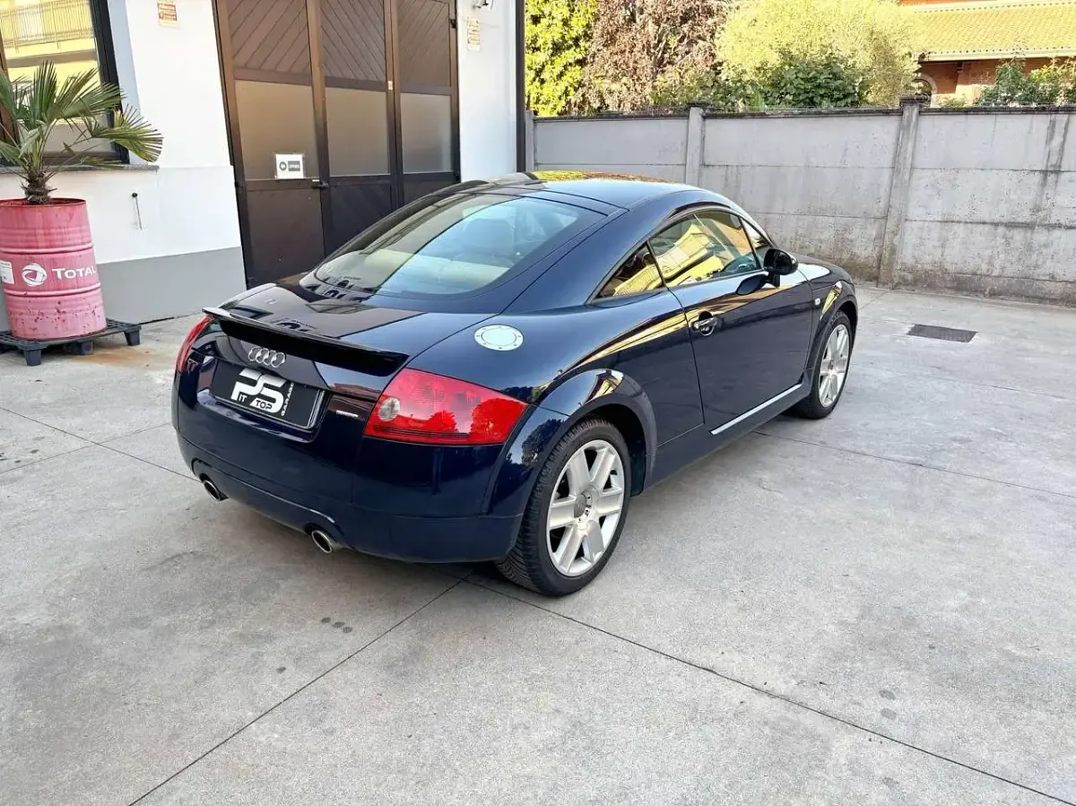 Usata Audi TT Ambiente 224 CV (164 kW) 2003 Blu/azzurro Coupé