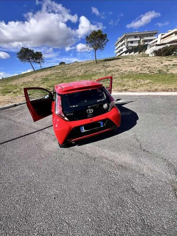 Gebraucht Toyota Aygo X-pure 69 PS (50 kW) 2016 Rot Kleinwagen