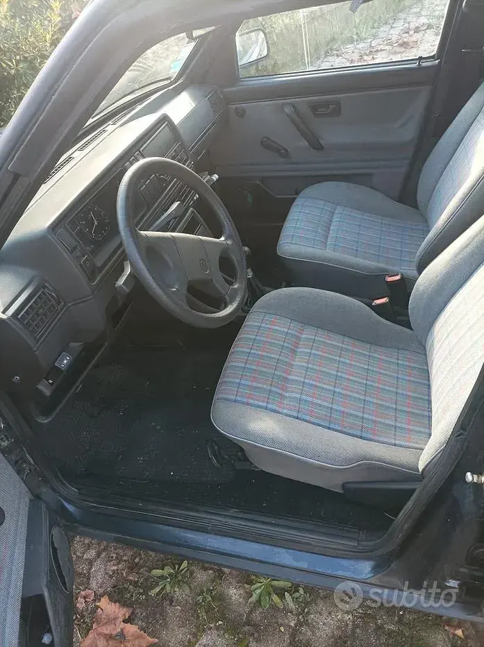 Usata VW Golf III 68 CV (50 kW) 1992 Bluazzurro Utilitaria