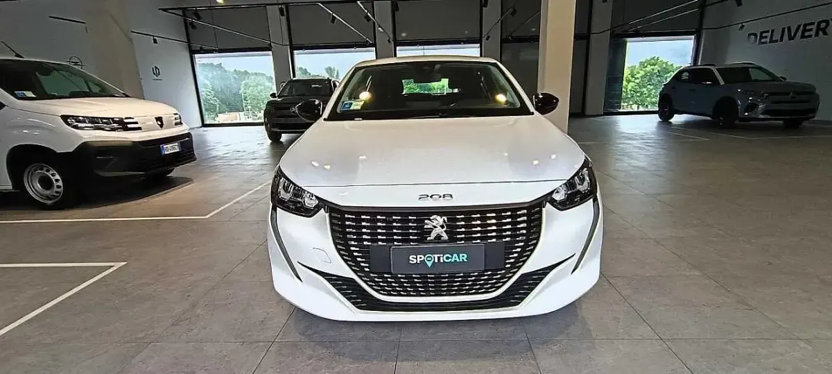 Usata Peugeot 208 Active 102 CV (75 kW) 2022 Bianco Utilitaria