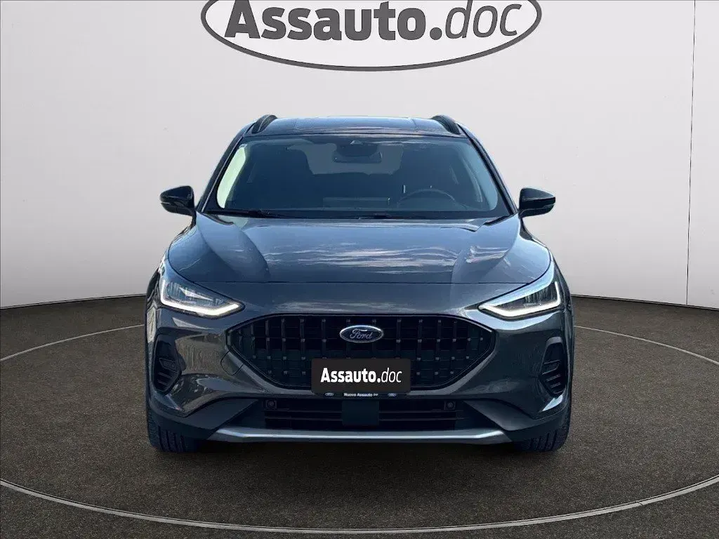 Begagnad Ford Focus Active 125 HK (91 kW) 2023 Grå SUV