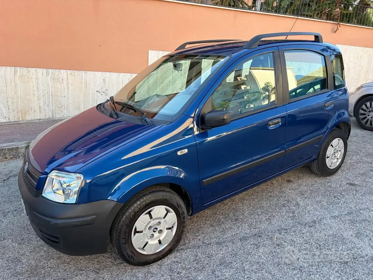 Usata Fiat Panda 75 CV (55 kW) 2006 Bluazzurro Utilitaria