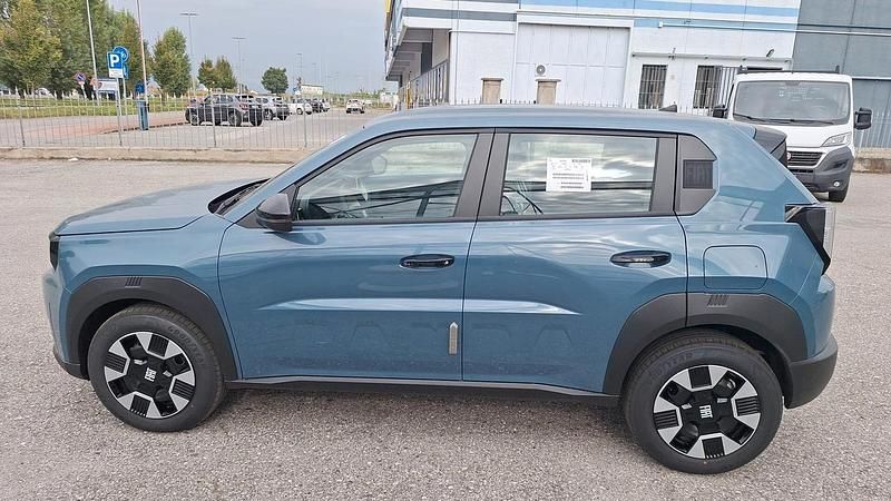 Nuova Fiat Grande Panda Icon 101 CV (74 kW) 2025 Blu/azzurro Utilitaria