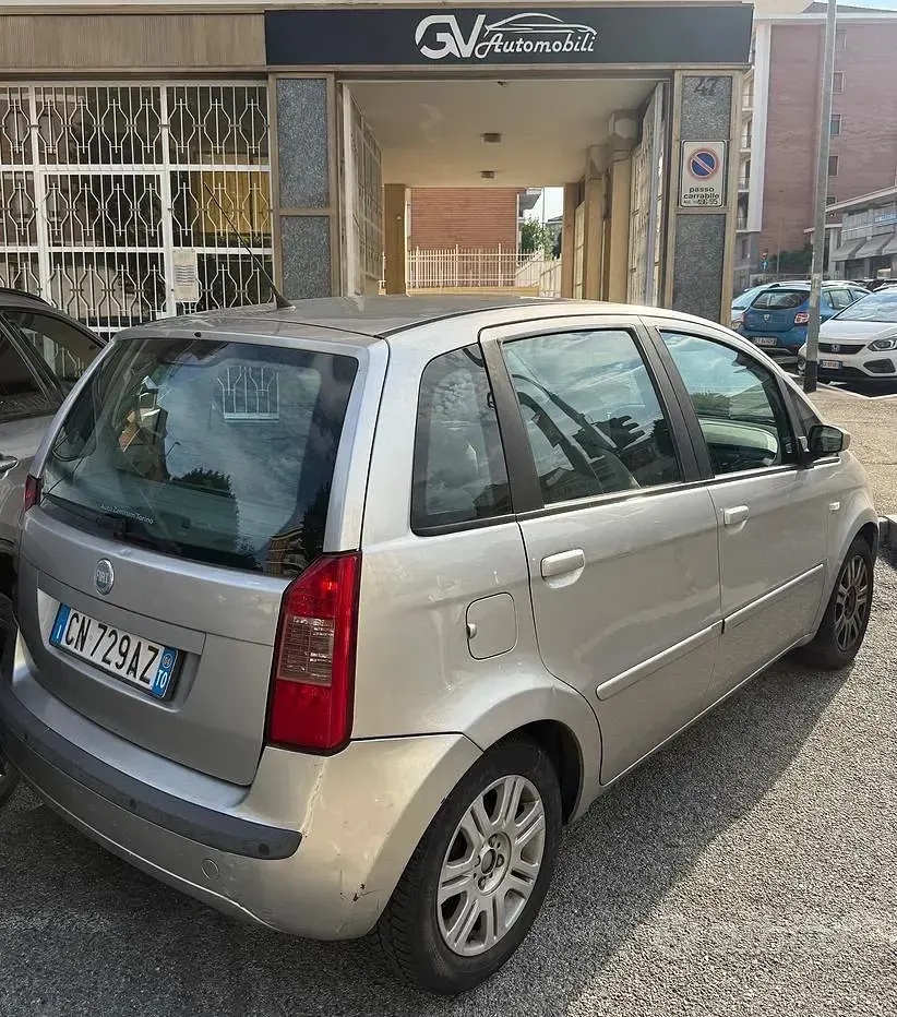 Usata Fiat Idea Dynamic 95 CV (69 kW) 2004 Grigio Monovolume