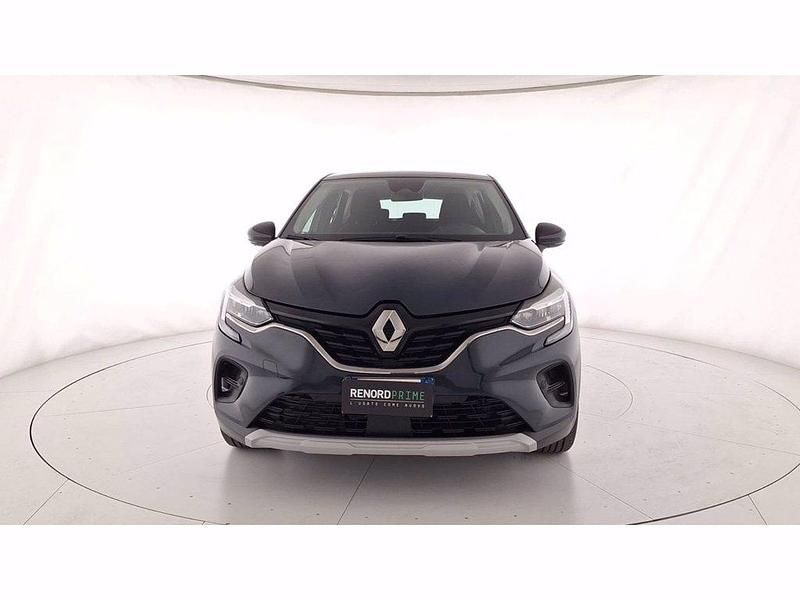 Usata Renault Captur Zen 143 CV (105 kW) 2022 Blue marine SUV