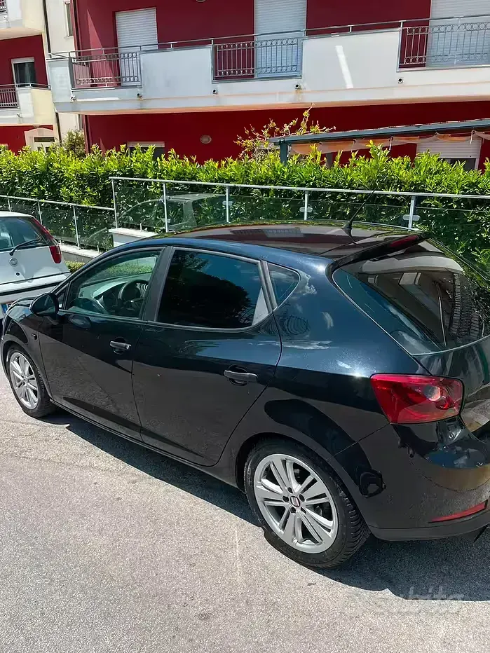 Usata Seat Ibiza 80 CV (58 kW) 2009 Nero Berlina
