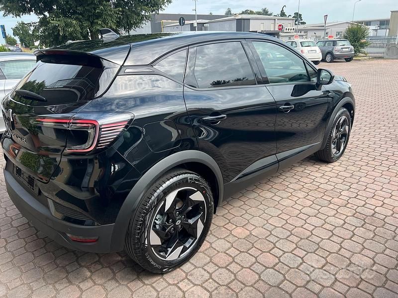 Nuova Renault Captur Techno 101 CV (74 kW) 2025 Nero SUV