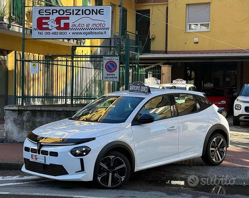 Usata Lancia Ypsilon 101 CV (74 kW) 2025 Bianco Utilitaria