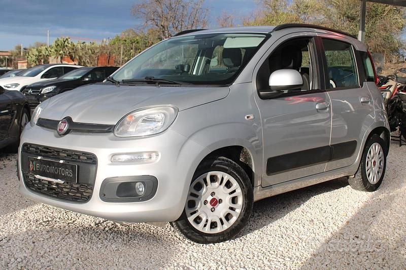 Usata Fiat Panda Lounge 69 CV (50 kW) 2020 Grigio Utilitaria