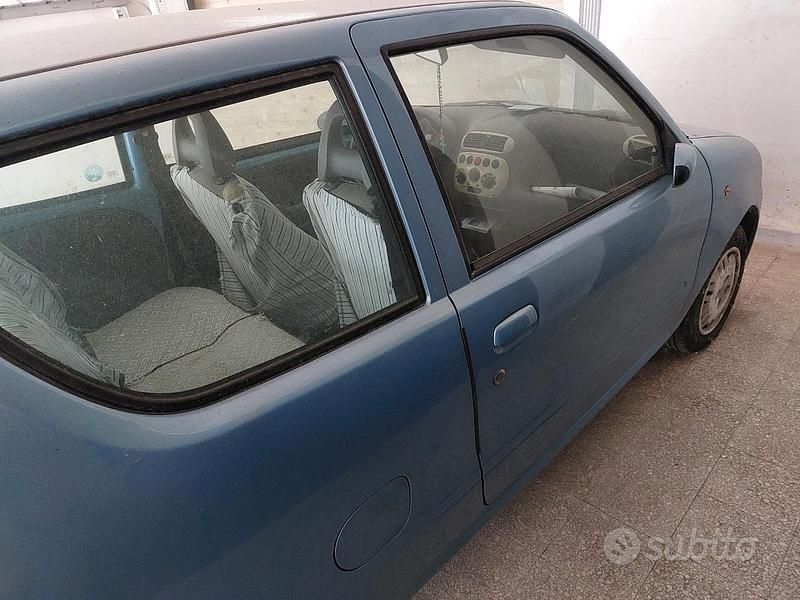 Occasion Fiat 600 54 ch (39 kW) 2006 Bleue Citadine