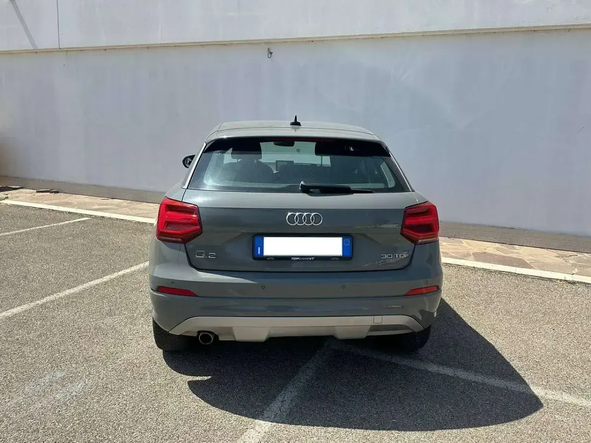 Usata Audi Q2 Admired 116 CV (85 kW) 2019 Grigio SUV