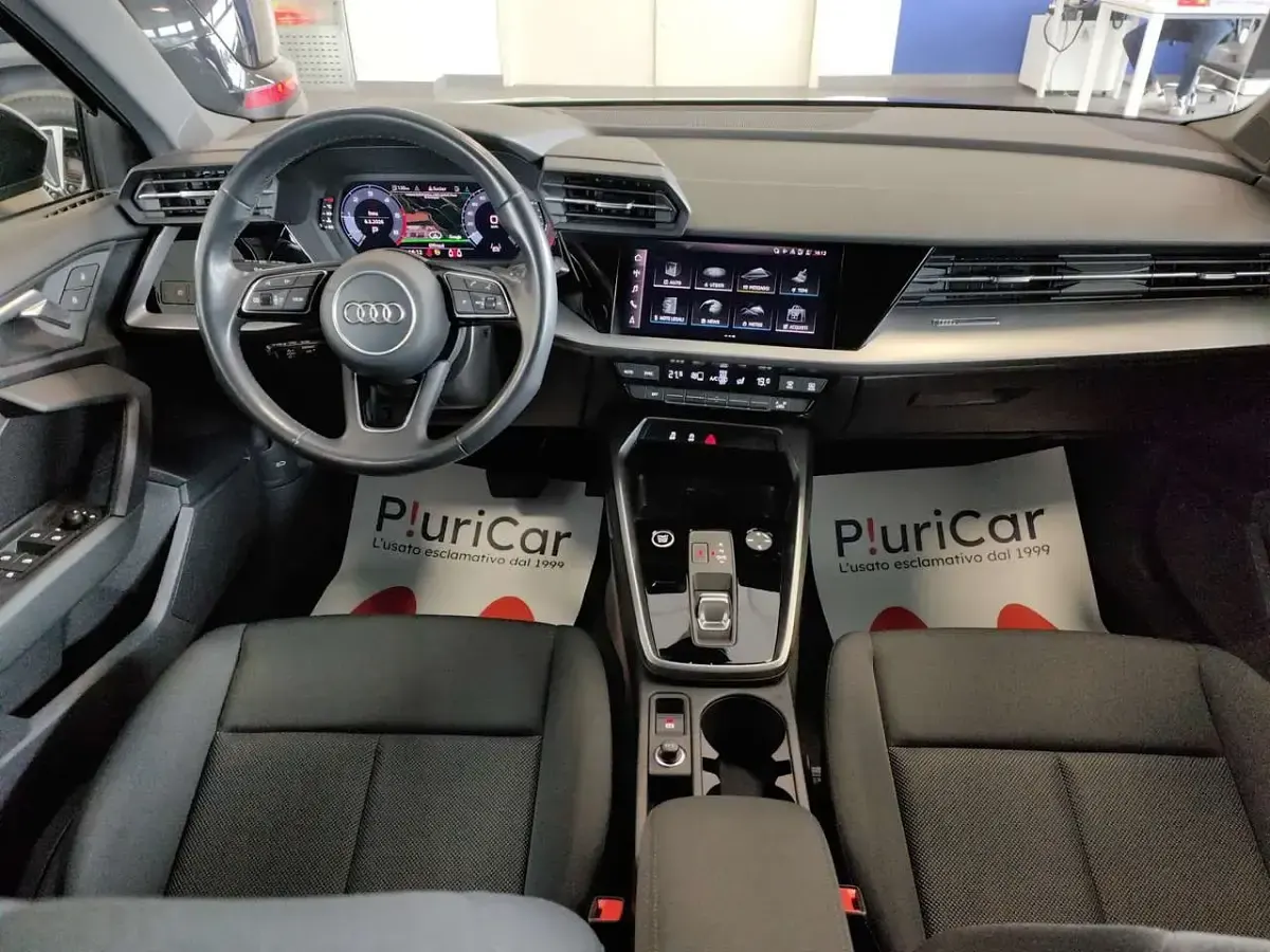 Usata Audi A3 150 CV (110 kW) 2023 Grigio Berlina
