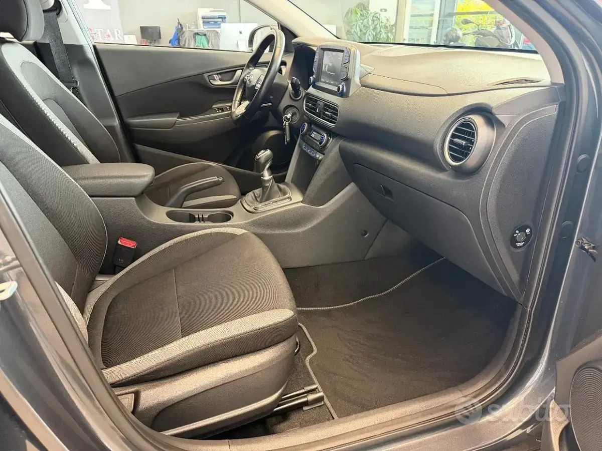 Usata Hyundai Kona Comfort 116 CV (85 kW) 2019 Grigio SUV