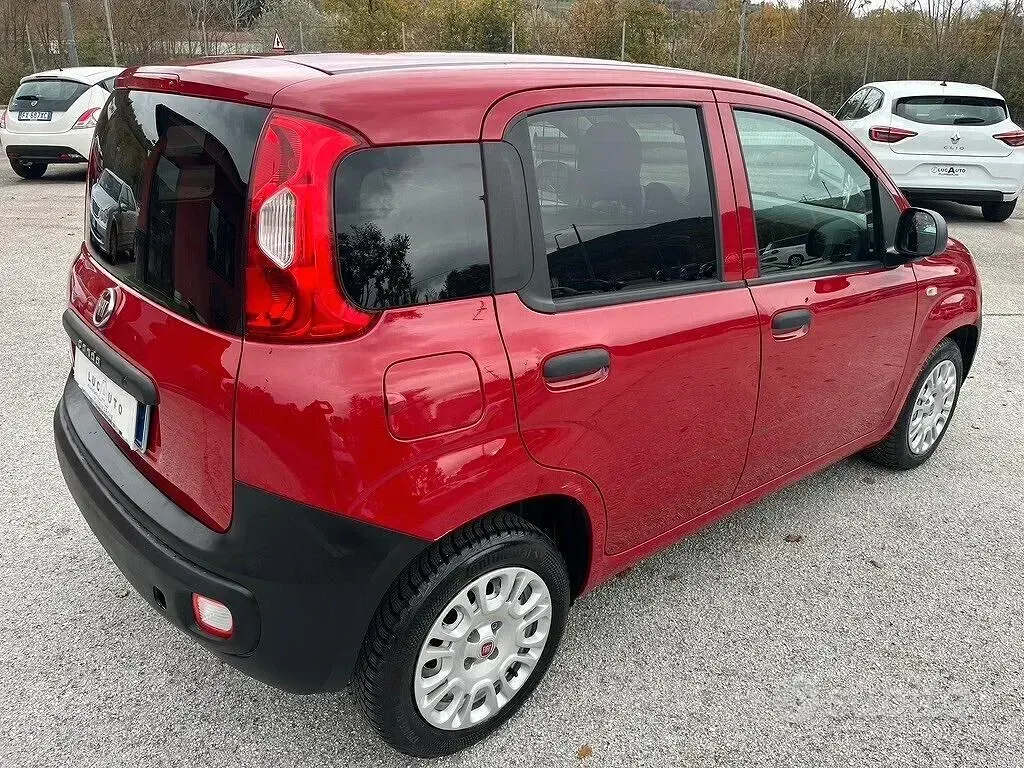 Usata Fiat Panda Easy 75 CV (55 kW) 2015 Rosso Utilitaria
