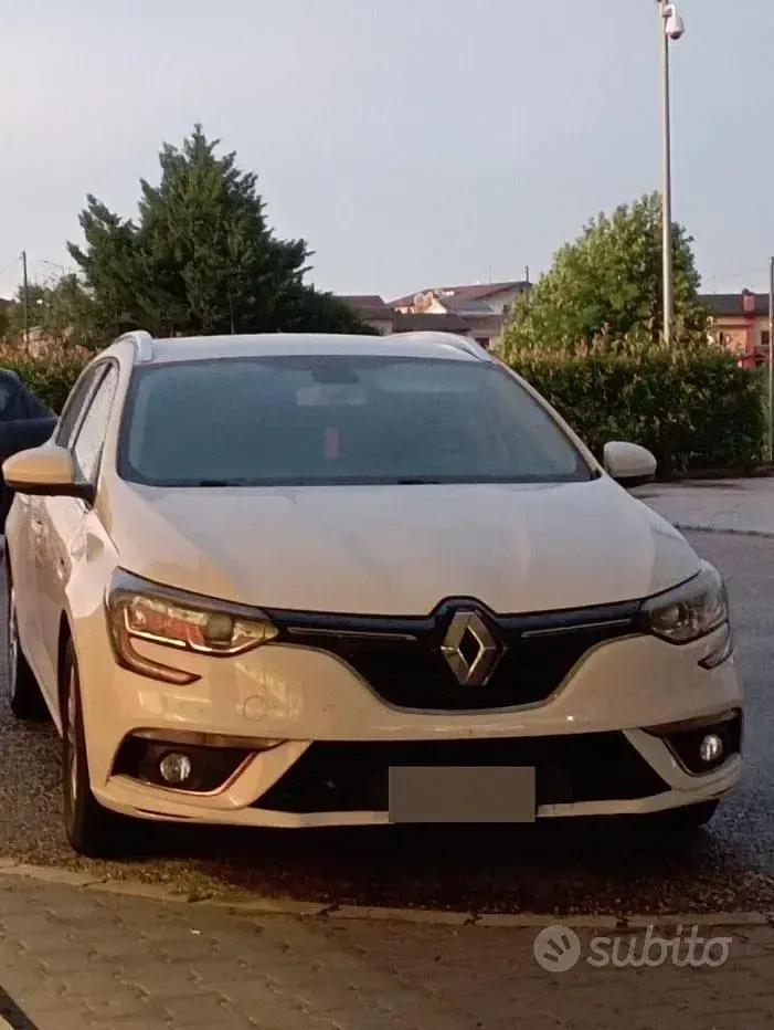 Usata Renault Mégane GrandTour 110 CV (80 kW) 2018 Bianco Station wagon