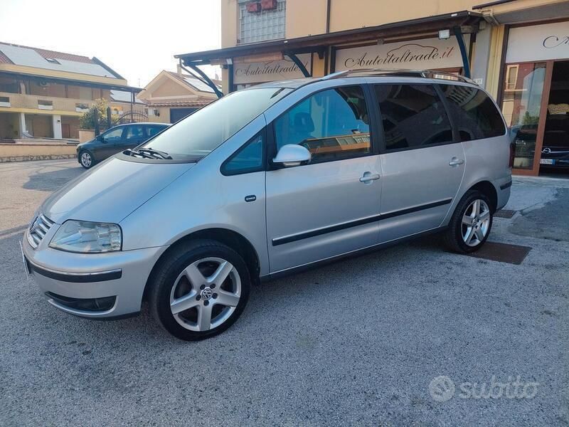 Usata VW Sharan United 140 CV (102 kW) 2010 Argento Monovolume