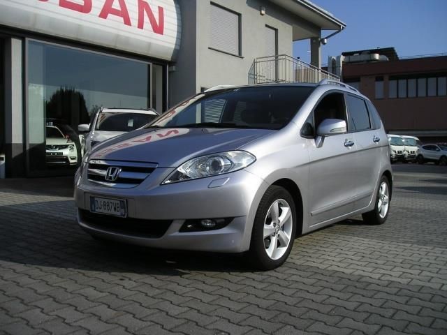 Honda fr v i