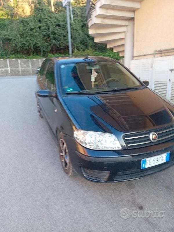 Usata Fiat Punto 69 CV (50 kW) 2006 Nero Utilitaria