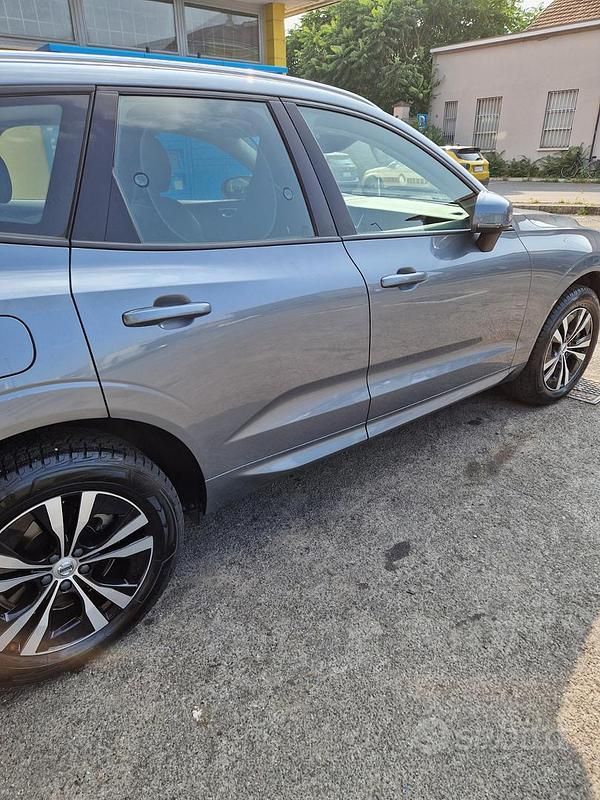 Usata Volvo XC60 Business Edition 303 CV (222 kW) 2020 Grigio SUV